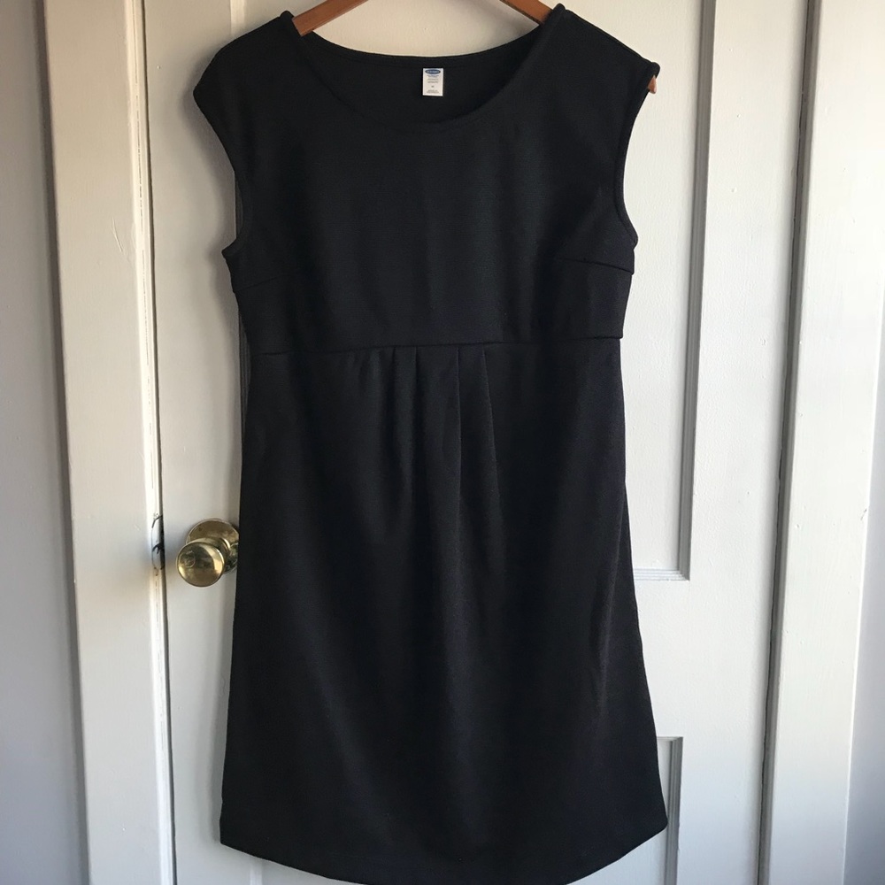 Black maternity dress